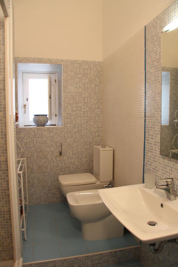 Casa Vacanza Icaros, Ortigia Hictoric Center, 200 Mt From The Beach Szirakúza Kültér fotó