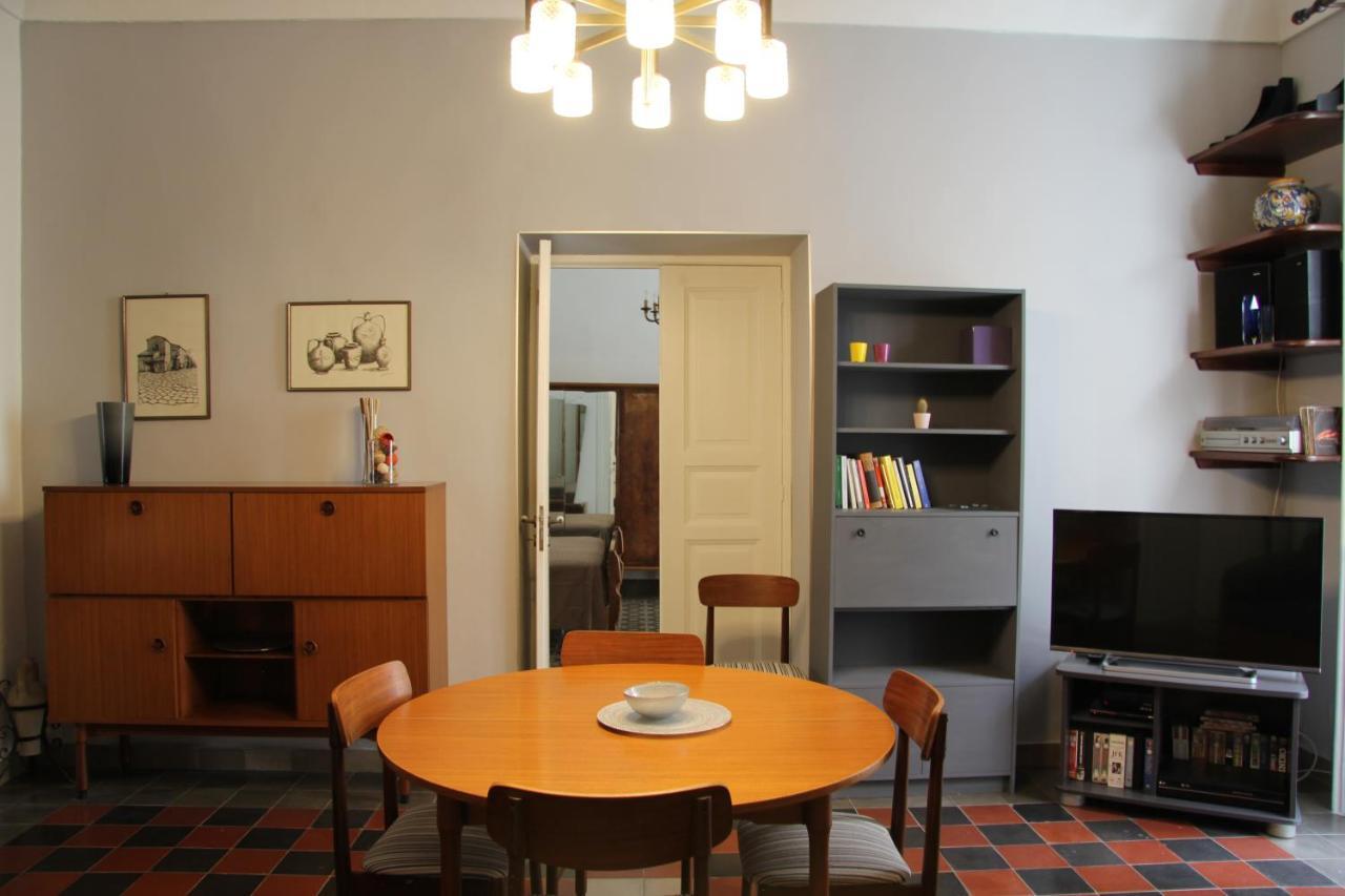 Casa Vacanza Icaros, Ortigia Hictoric Center, 200 Mt From The Beach Szirakúza Kültér fotó