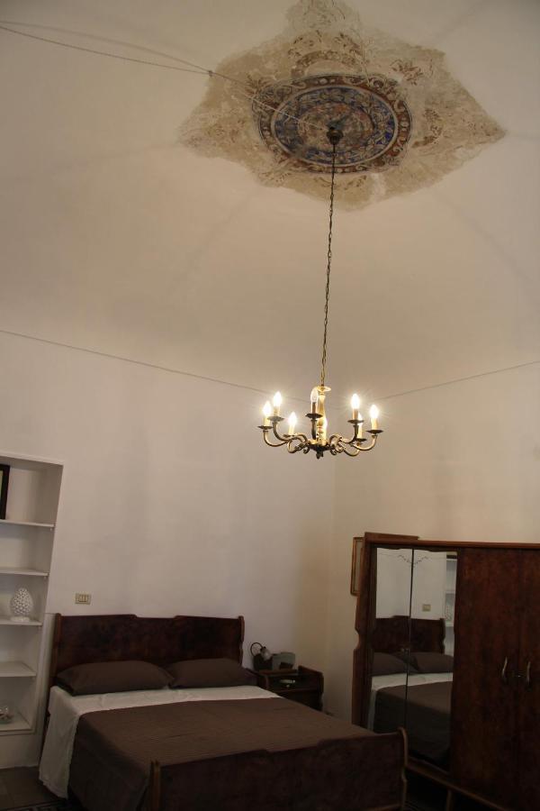 Casa Vacanza Icaros, Ortigia Hictoric Center, 200 Mt From The Beach Szirakúza Kültér fotó