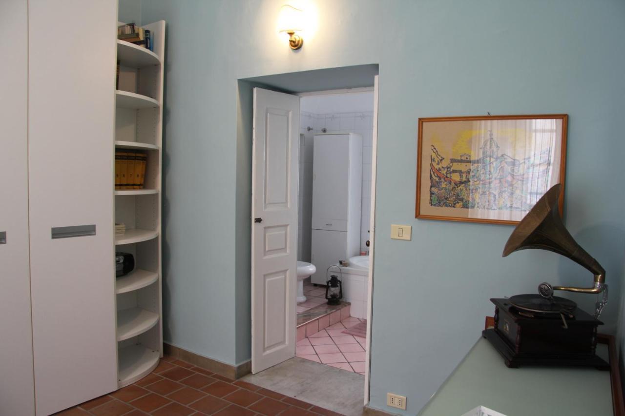 Casa Vacanza Icaros, Ortigia Hictoric Center, 200 Mt From The Beach Szirakúza Kültér fotó