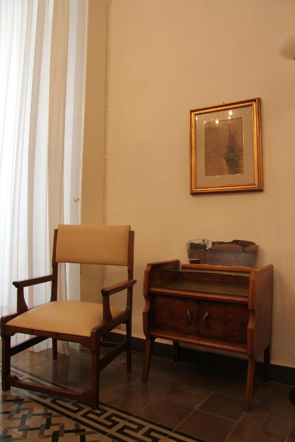 Casa Vacanza Icaros, Ortigia Hictoric Center, 200 Mt From The Beach Szirakúza Kültér fotó